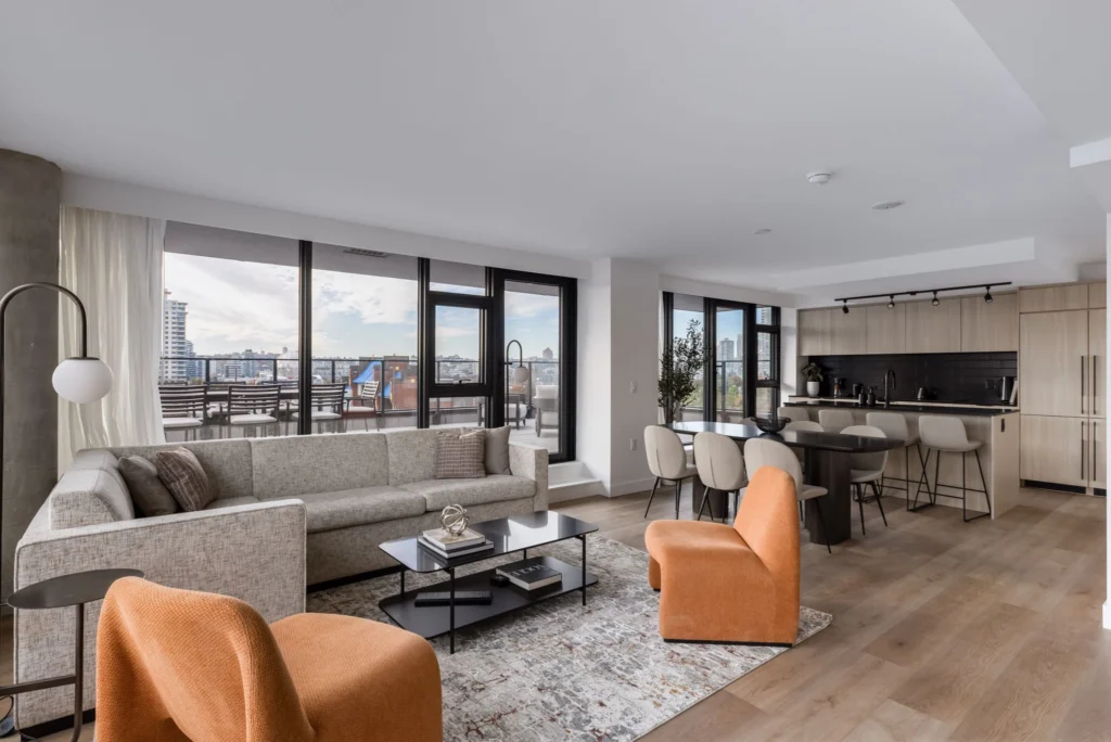 Keefer House hotel - terrace-apartment-living area-kitchen