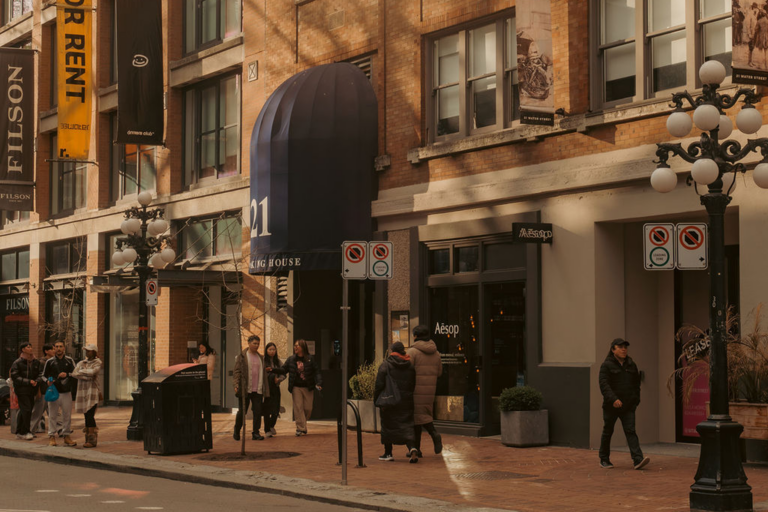 Where to Stay in Vancouver: Gastown